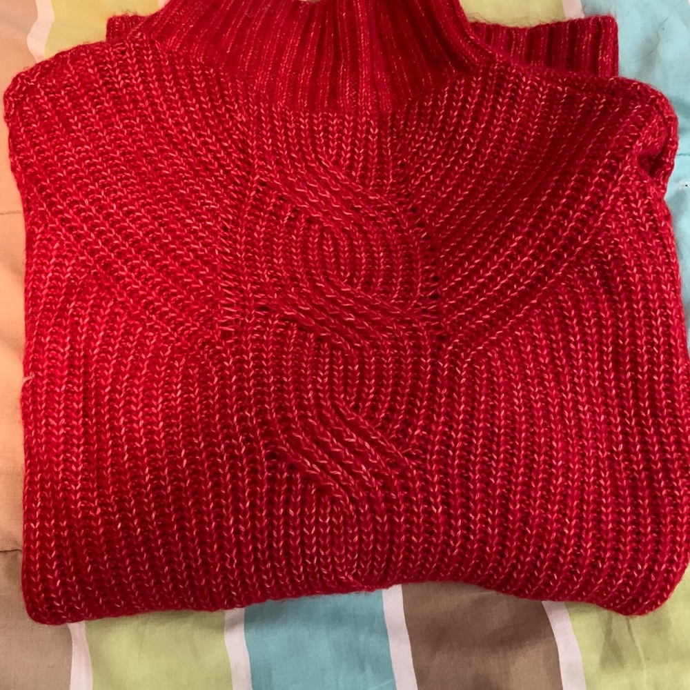 Maurice’s Women’s sweater, Red XS
